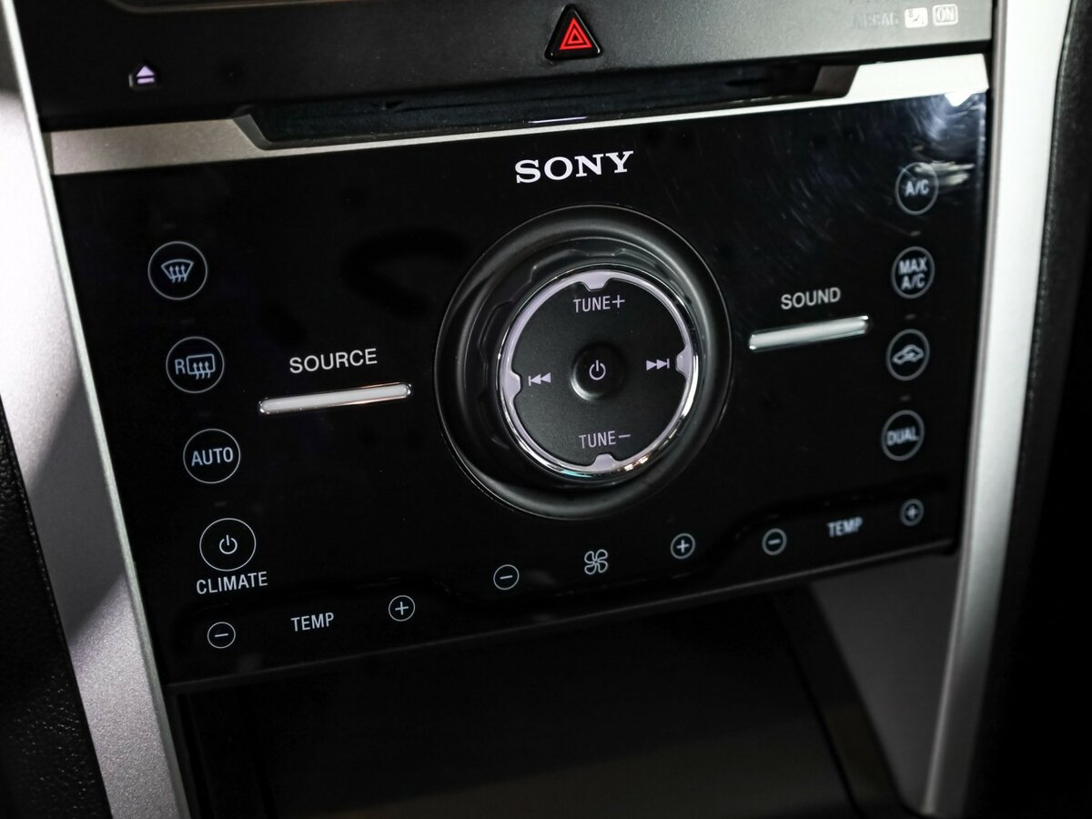 Купить Ford Explorer с пробегом. Фото: #18