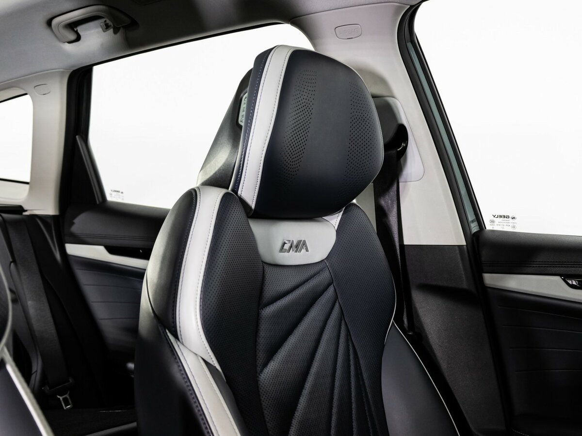 Купить Geely Atlas с пробегом. Фото: #17