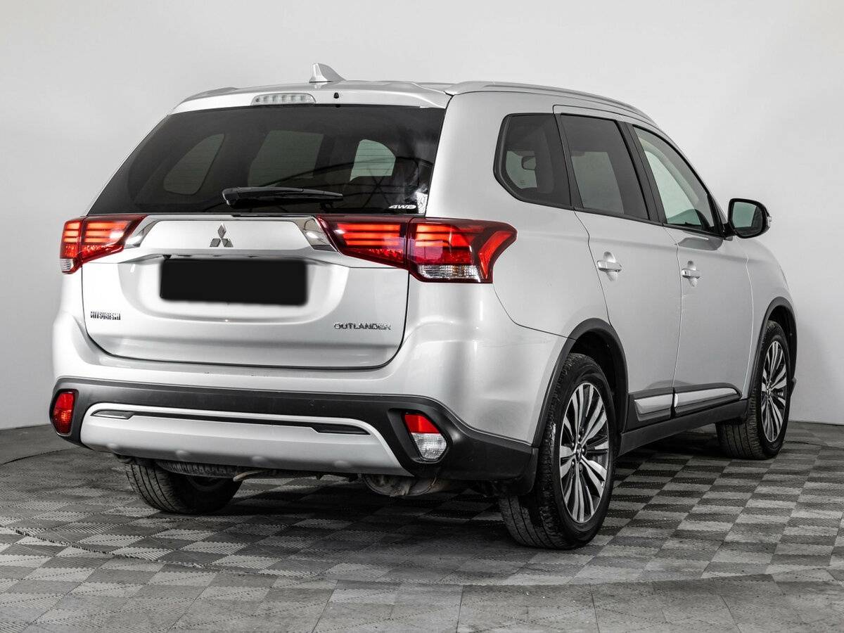 Купить Mitsubishi Outlander с пробегом. Фото: #3