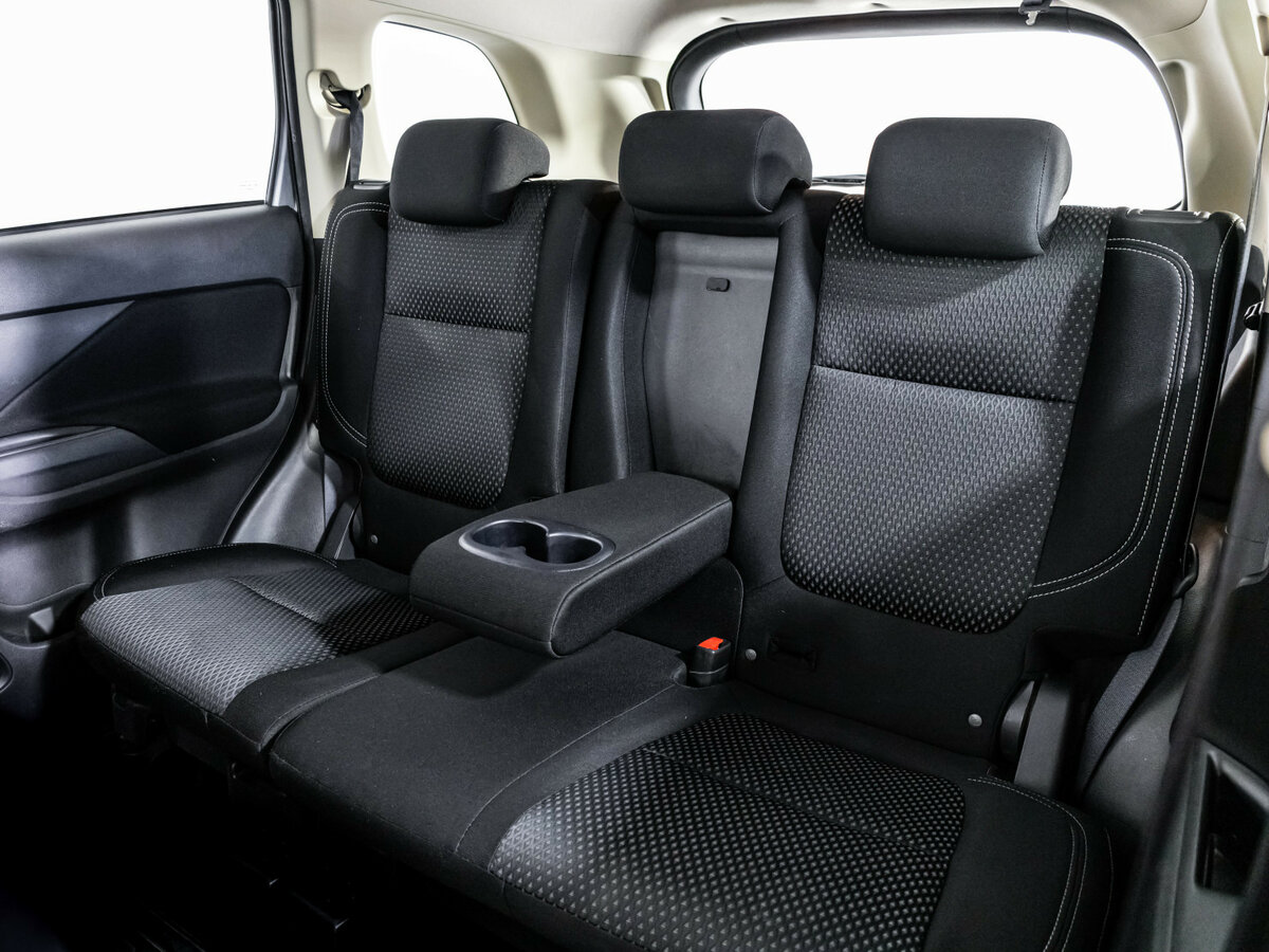 Купить Mitsubishi Outlander с пробегом. Фото: #15