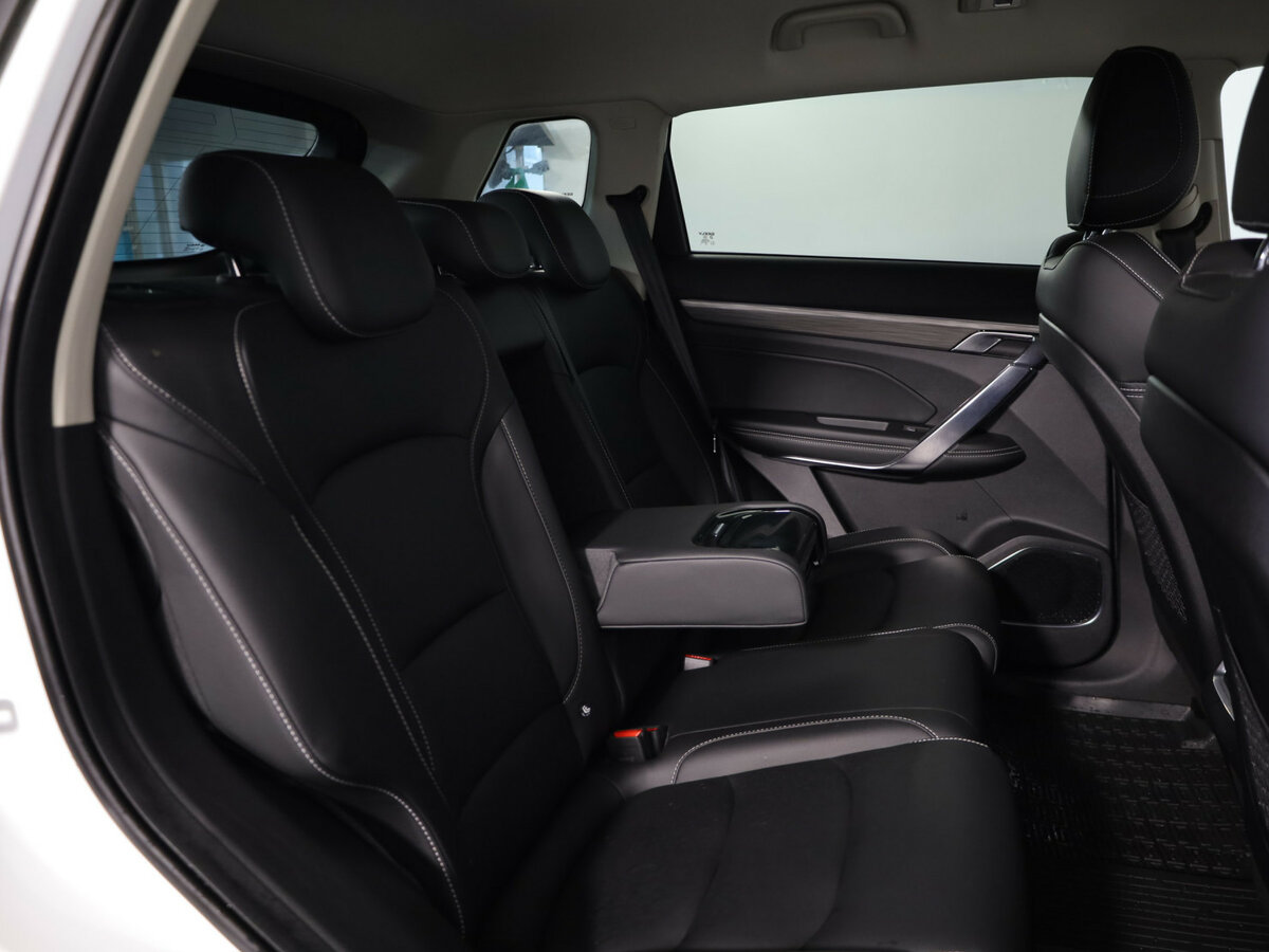 Купить Geely Atlas Pro с пробегом. Фото: #14