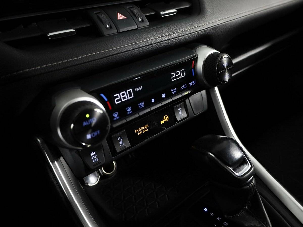 Купить Toyota RAV4 с пробегом. Фото: #19