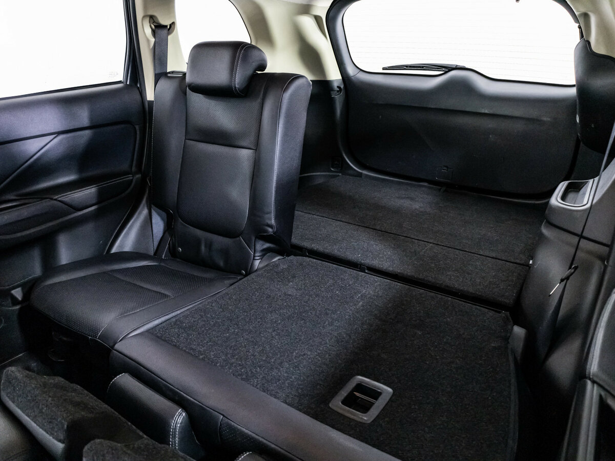 Купить Mitsubishi Outlander с пробегом. Фото: #17