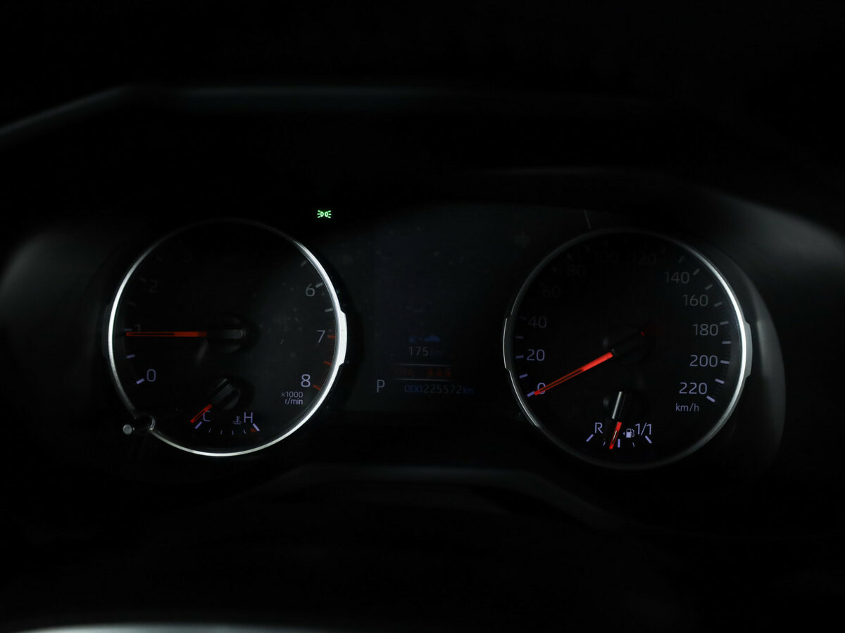 Купить Toyota RAV4 с пробегом. Фото: #18