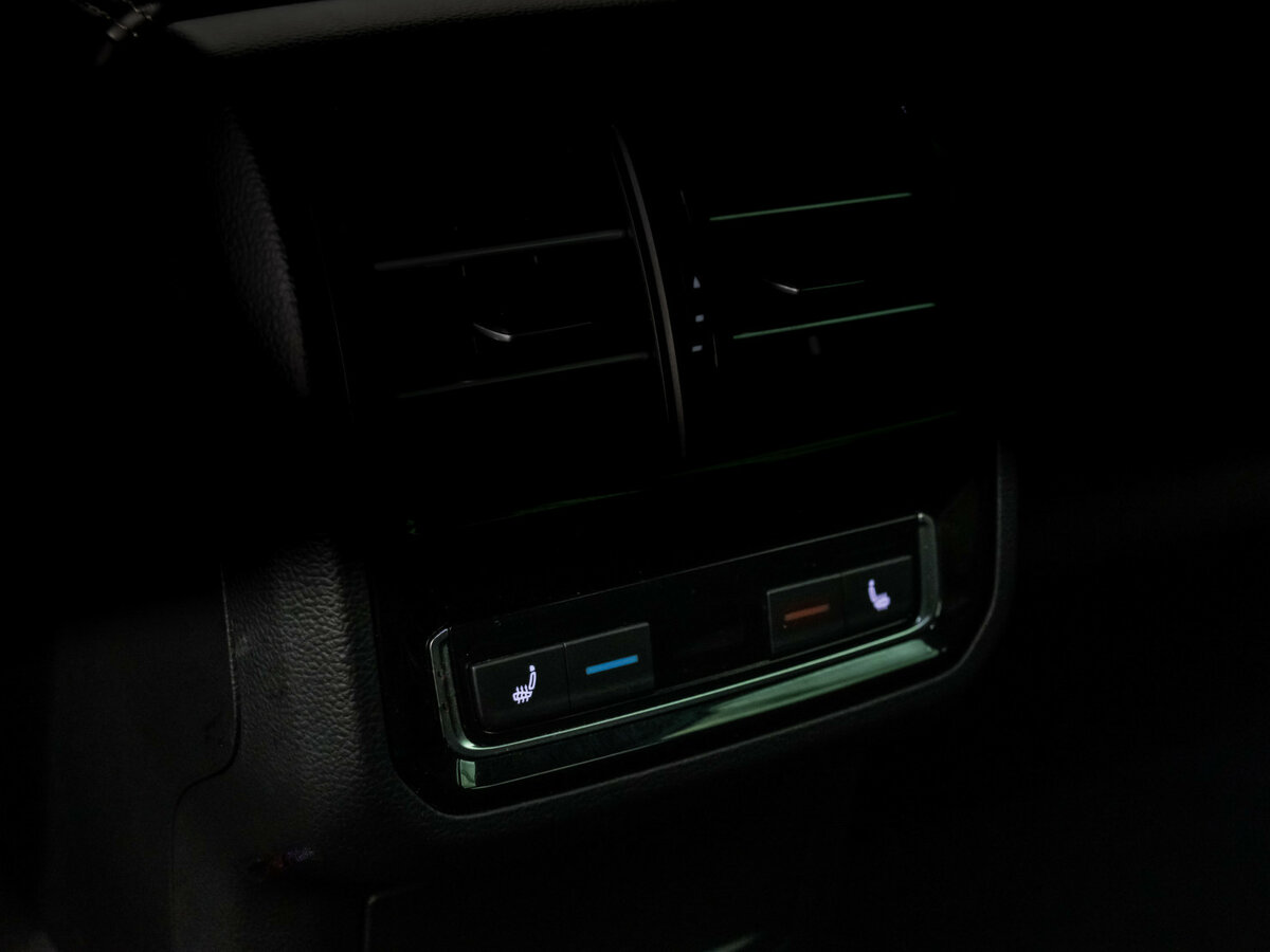 Купить Volkswagen Passat с пробегом. Фото: #21