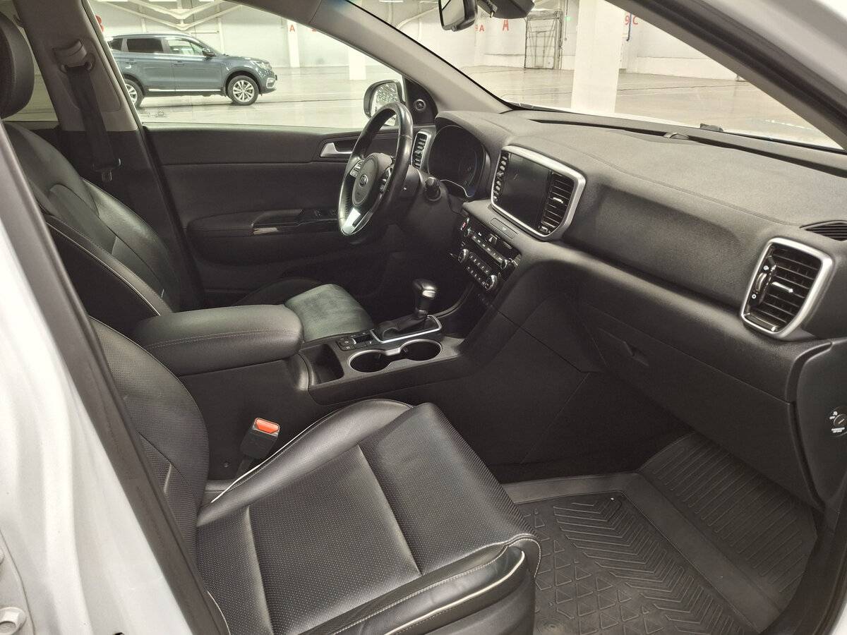Купить Kia Sportage с пробегом. Фото: #10