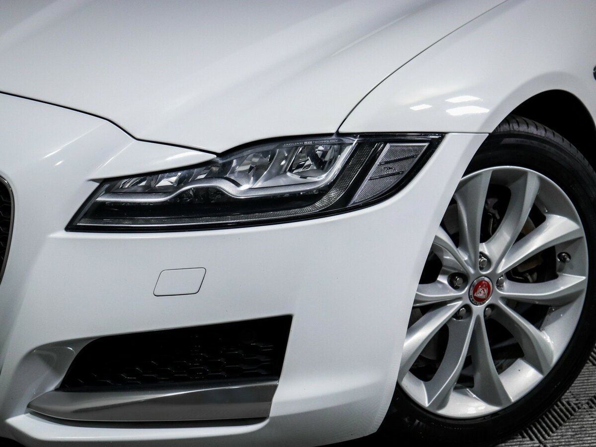 Купить Jaguar XF с пробегом. Фото: #12