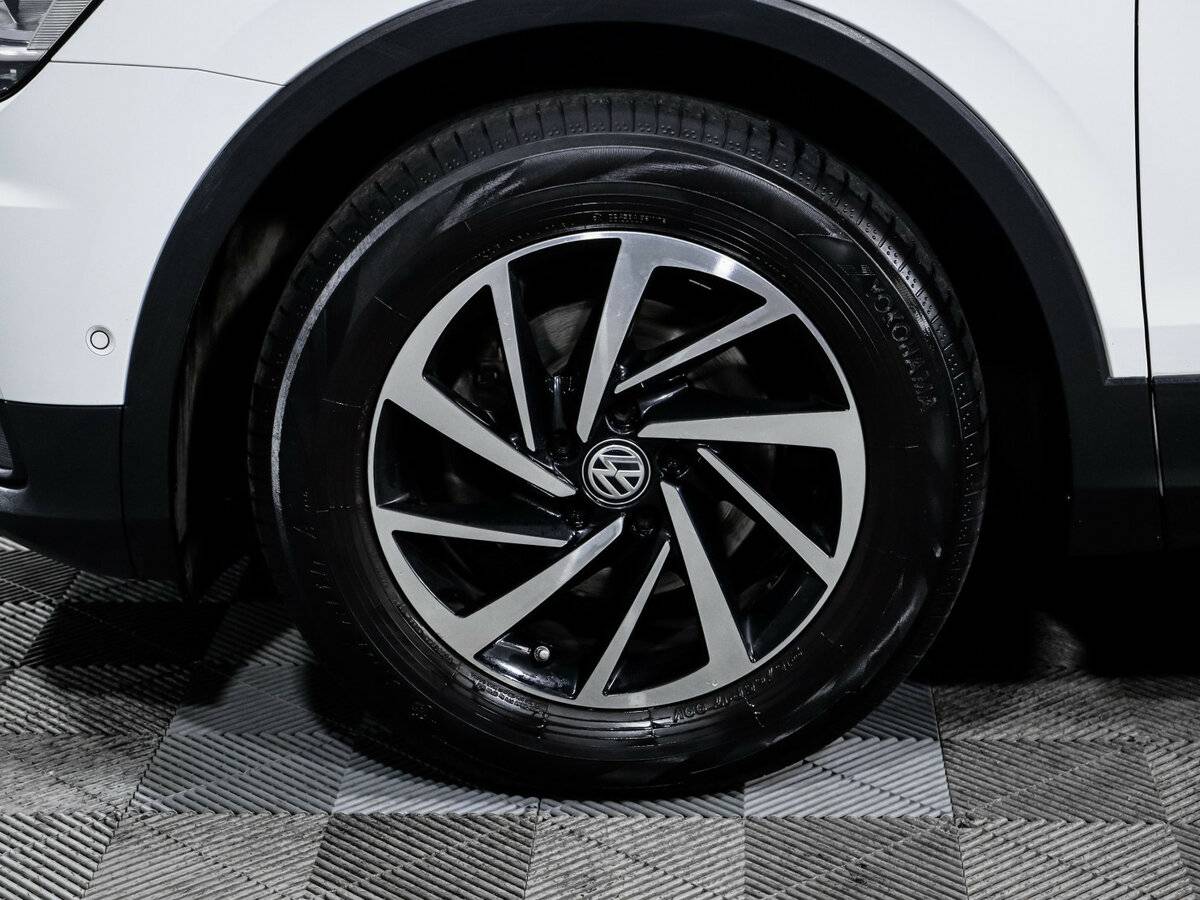 Купить Volkswagen Tiguan с пробегом. Фото: #13
