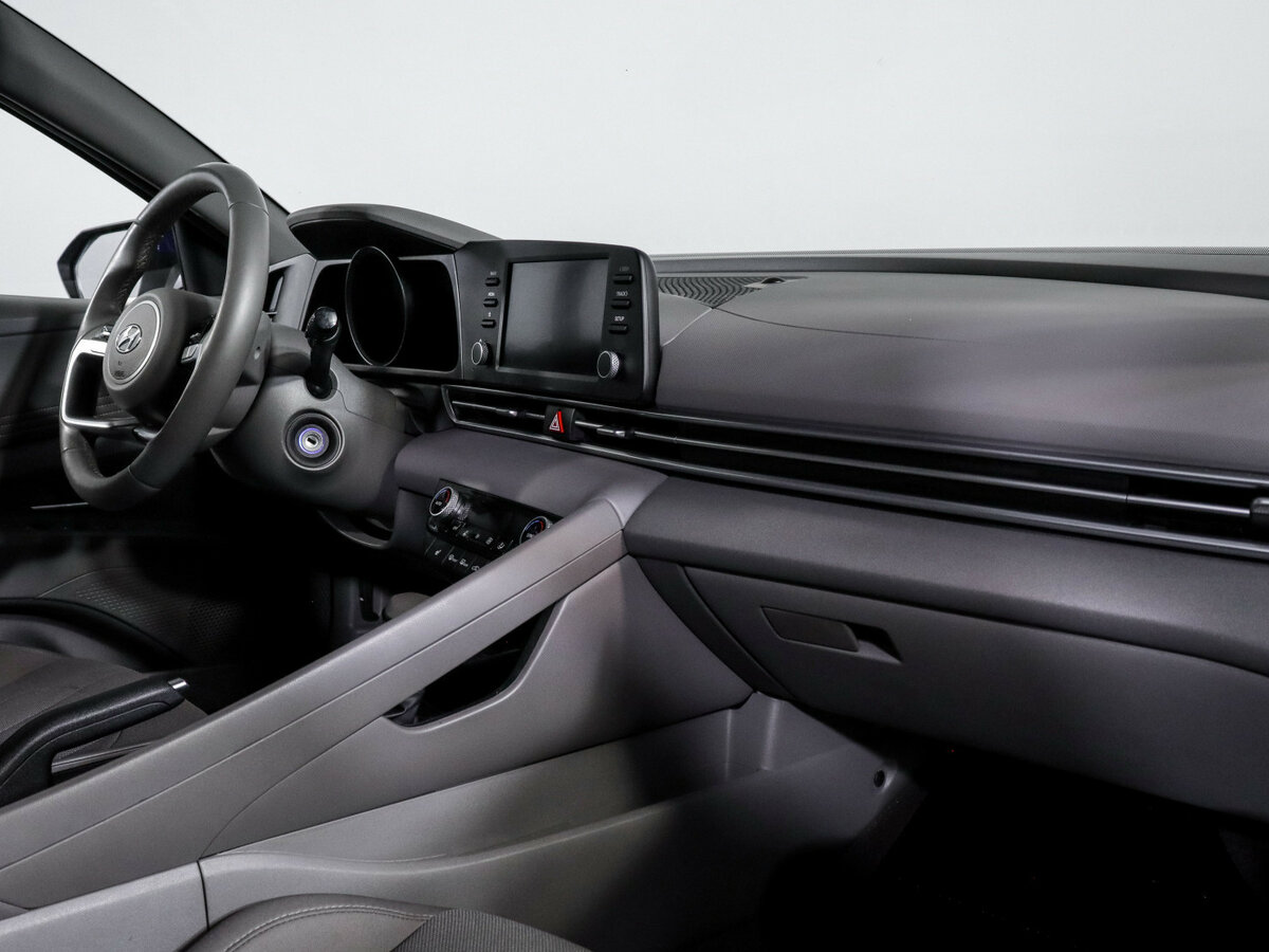 Купить Hyundai Elantra с пробегом. Фото: #6