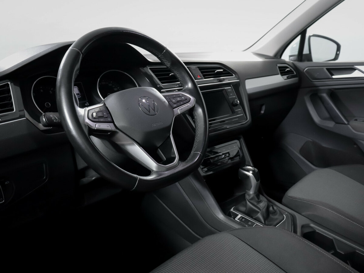 Купить Volkswagen Tiguan с пробегом. Фото: #12