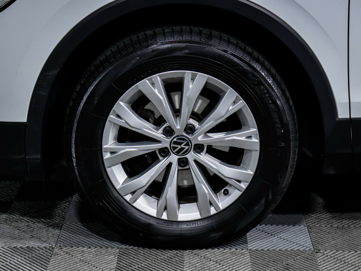 Купить Volkswagen Tiguan с пробегом. Фото: #13