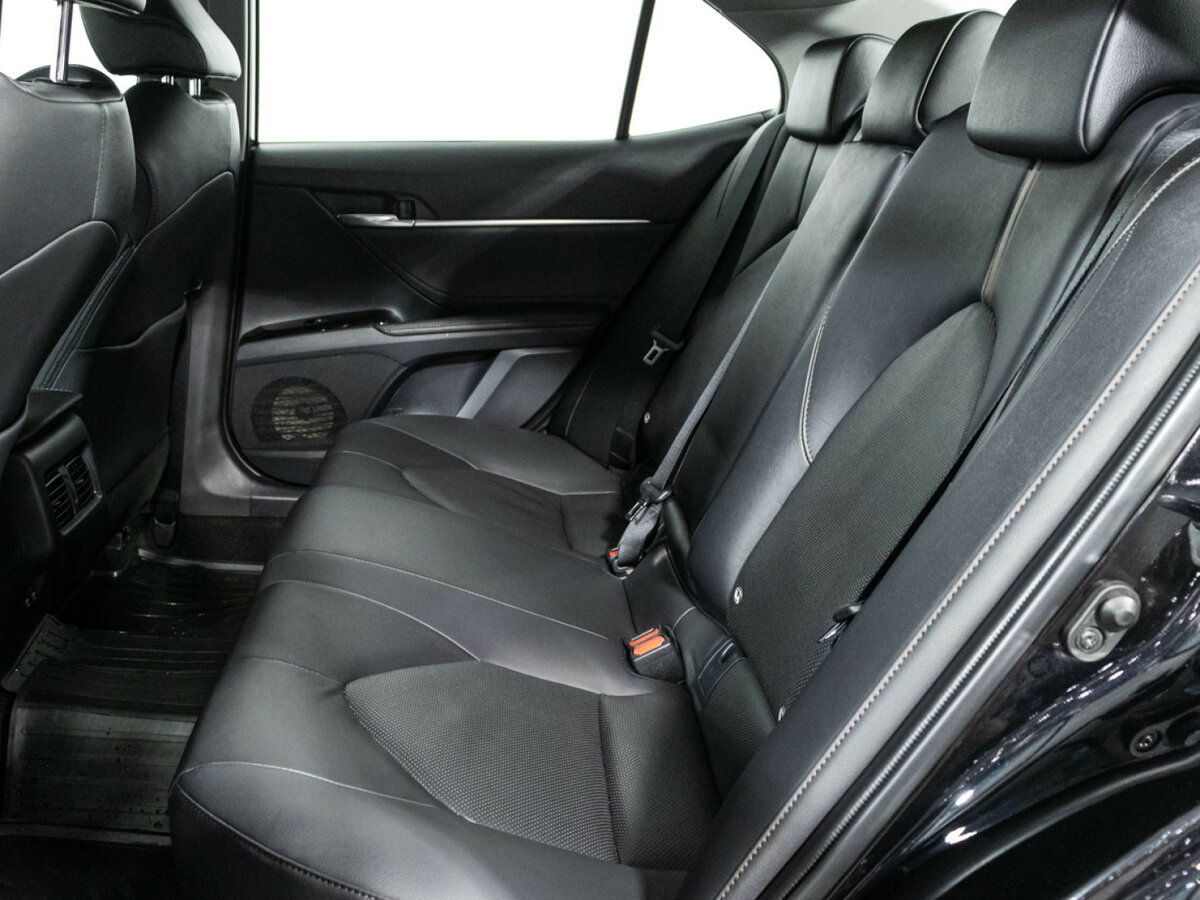 Купить Toyota Camry с пробегом. Фото: #9