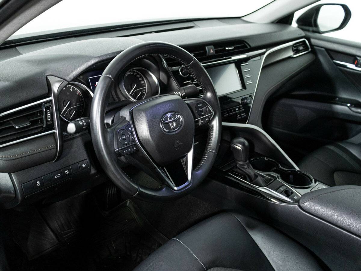 Купить Toyota Camry с пробегом. Фото: #10