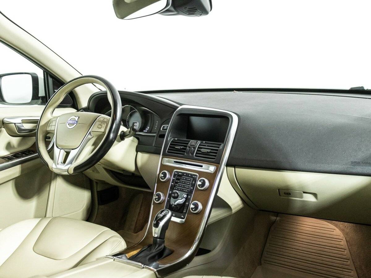 Купить Volvo XC60 с пробегом. Фото: #8