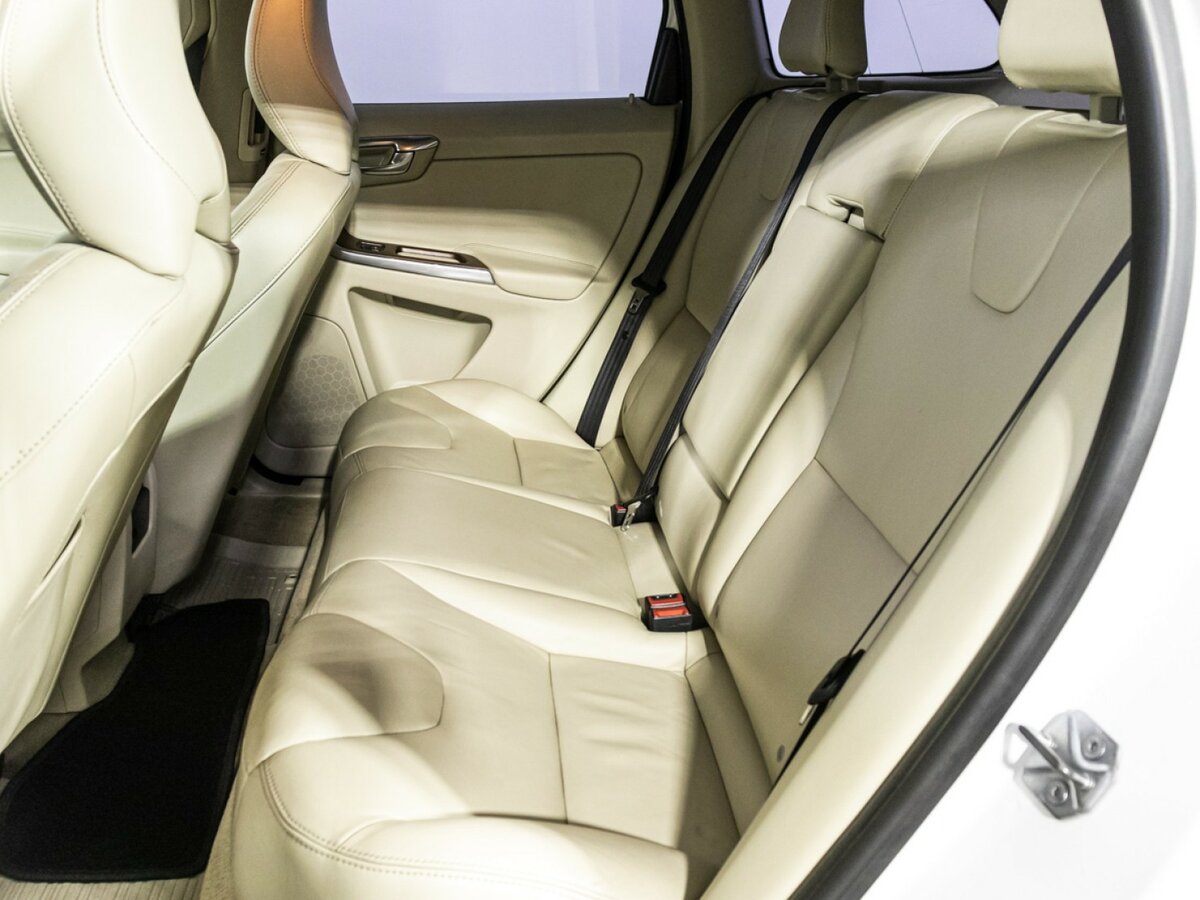 Купить Volvo XC60 с пробегом. Фото: #9