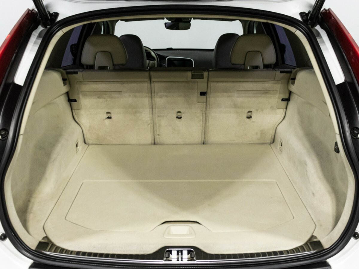 Купить Volvo XC60 с пробегом. Фото: #17