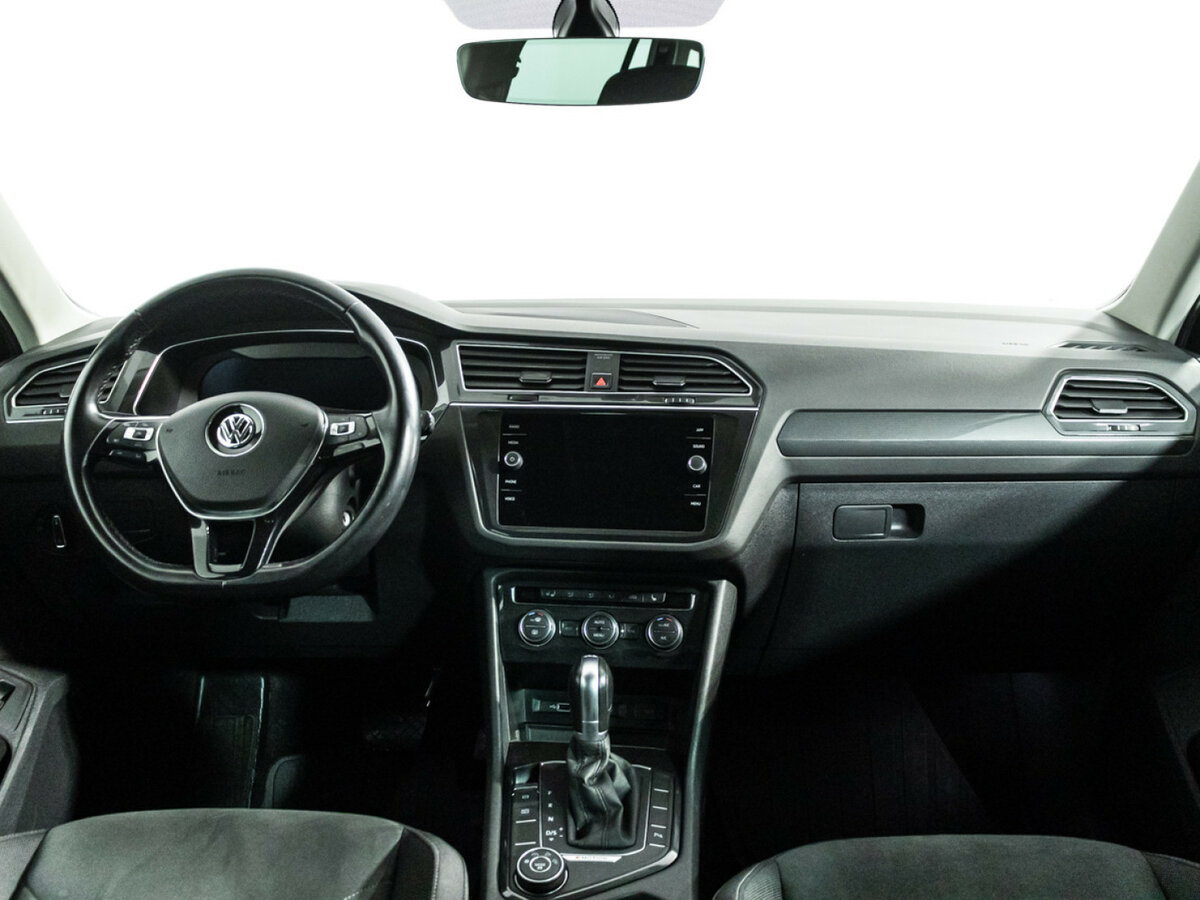 Купить Volkswagen Tiguan с пробегом. Фото: #12