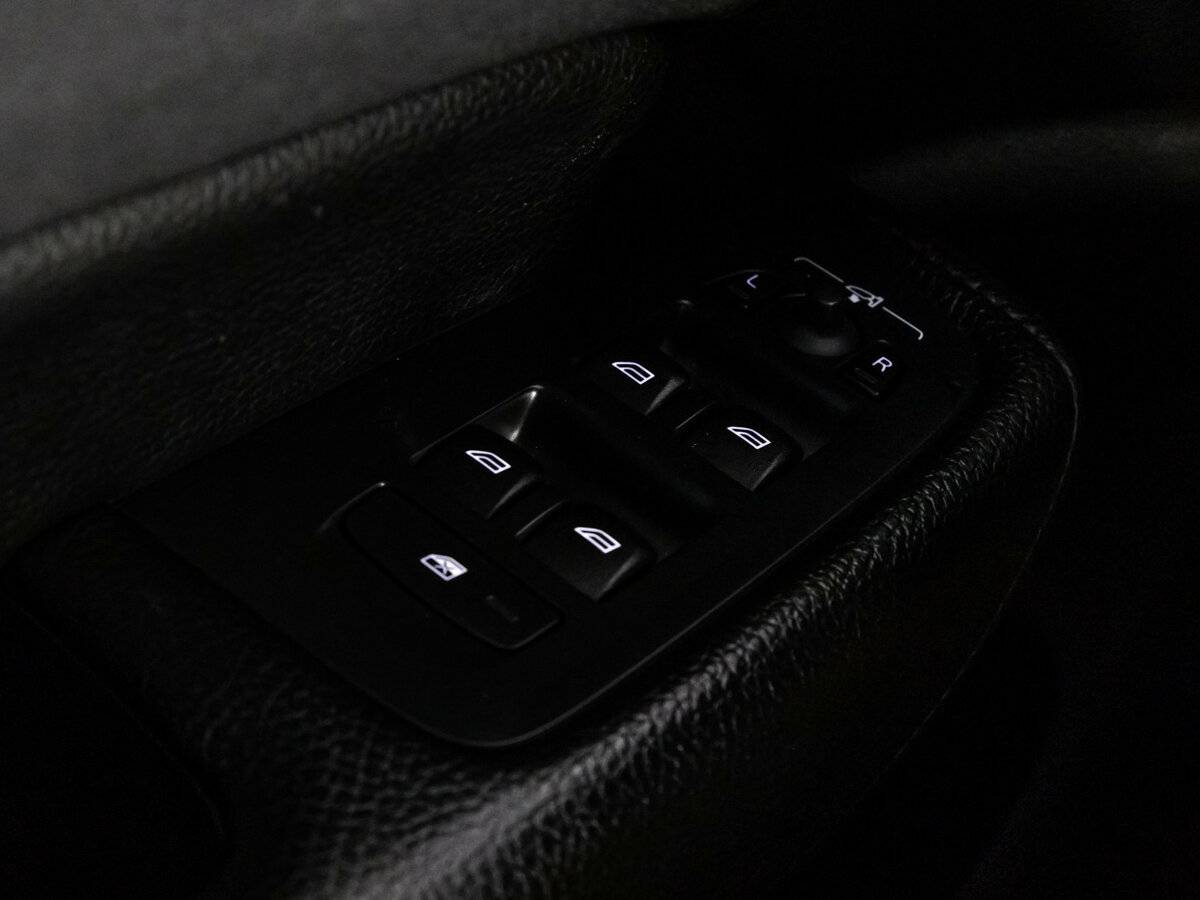 Купить Volvo XC60 с пробегом. Фото: #13