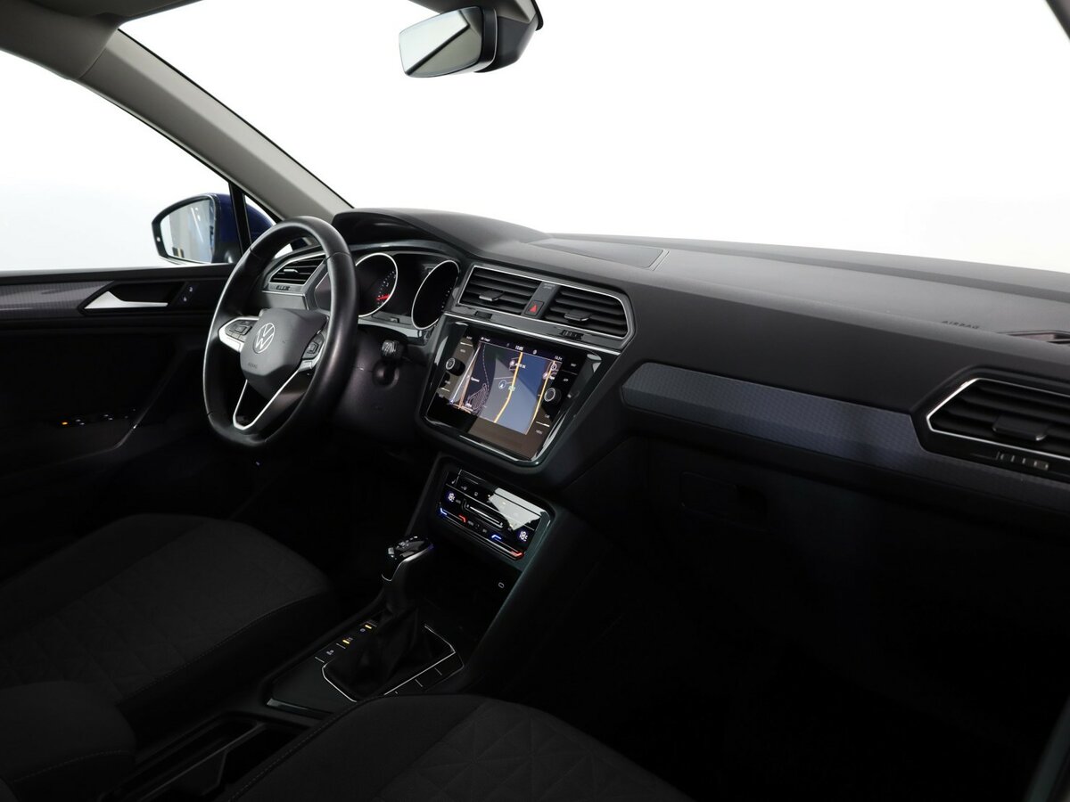 Купить Volkswagen Tiguan с пробегом. Фото: #11