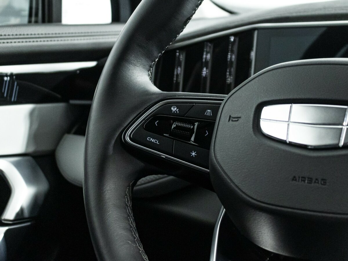 Купить Geely Atlas с пробегом. Фото: #20