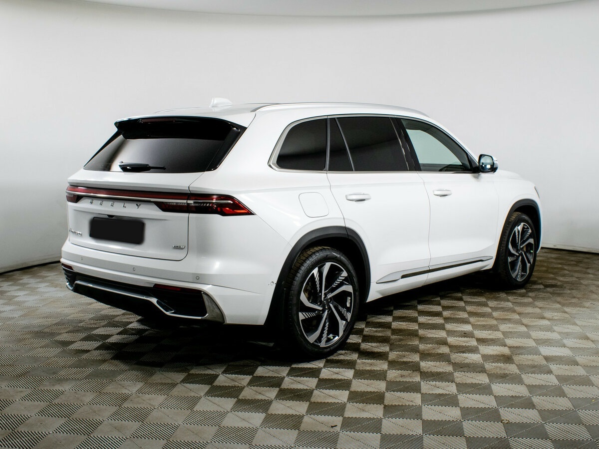 Купить Geely Monjaro с пробегом. Фото: #4