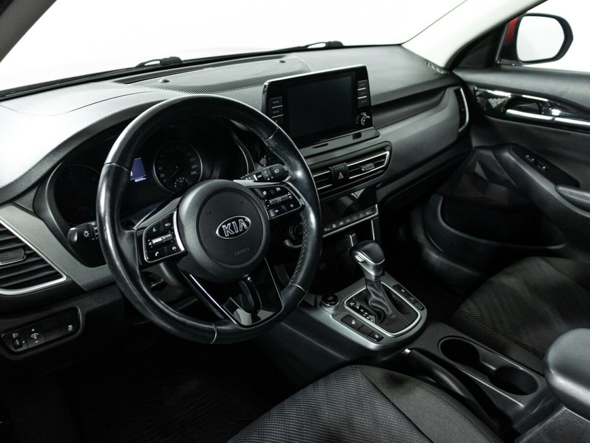 Купить Kia Seltos с пробегом. Фото: #10