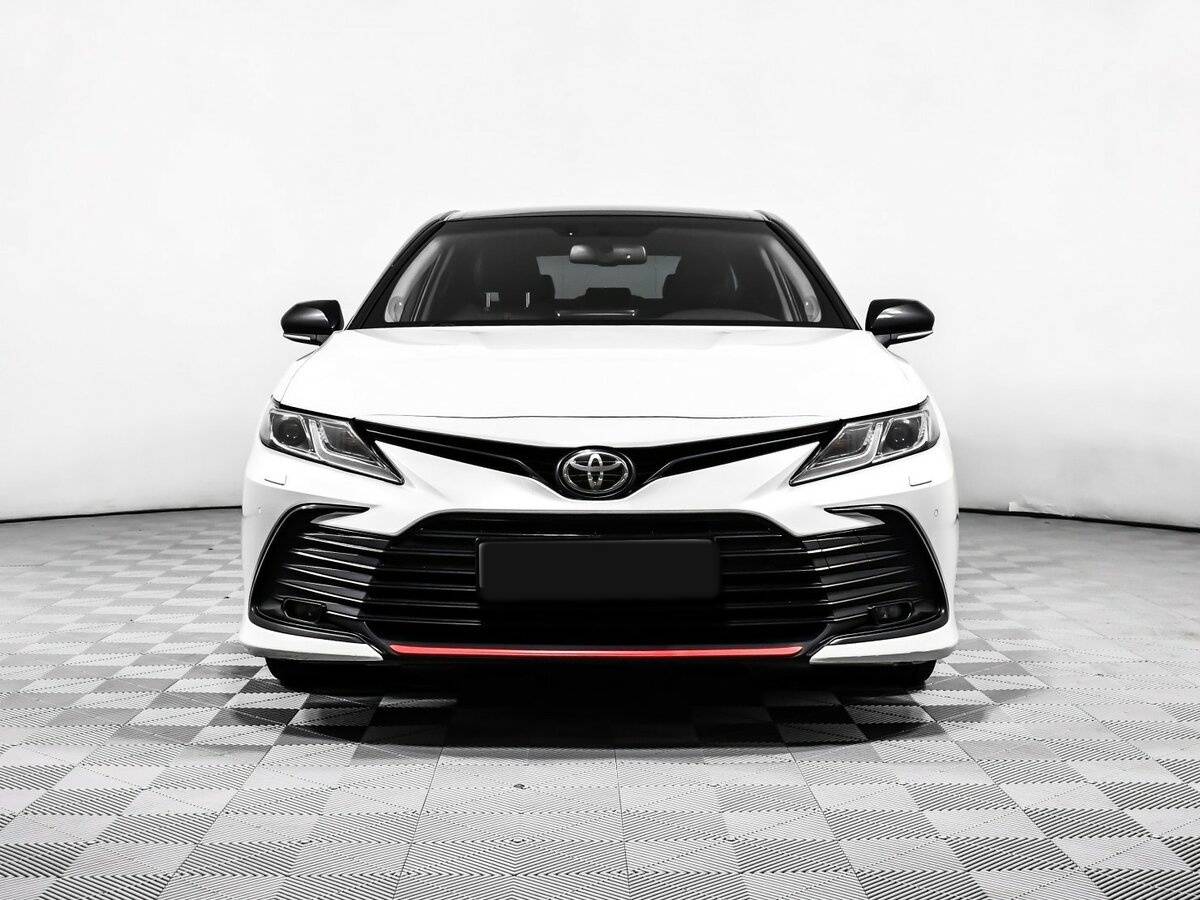 Купить Toyota Camry с пробегом. Фото: #1