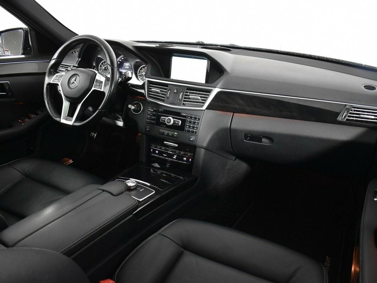 Купить Mercedes-Benz E-Класс с пробегом. Фото: #9