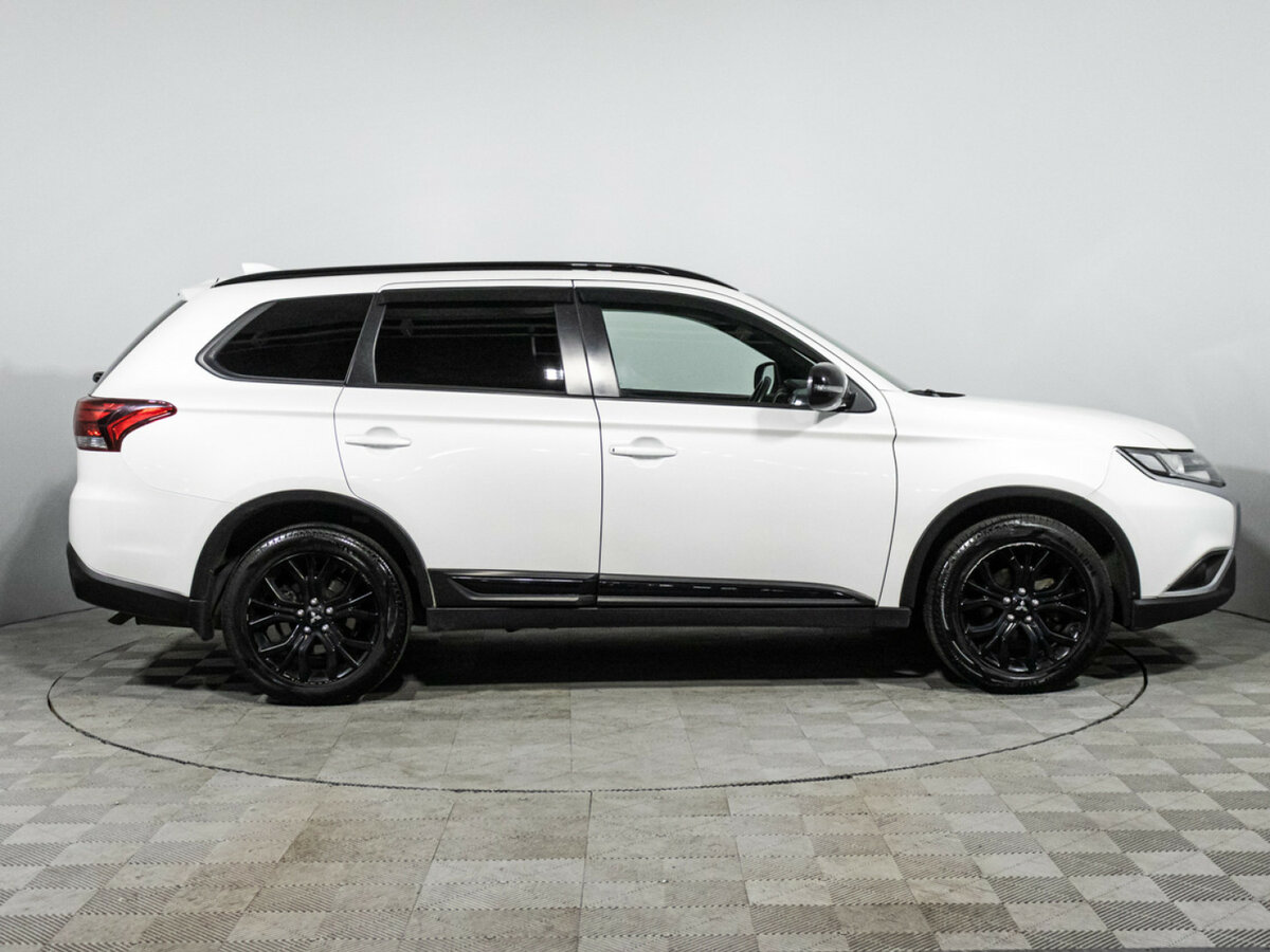 Купить Mitsubishi Outlander с пробегом. Фото: #3