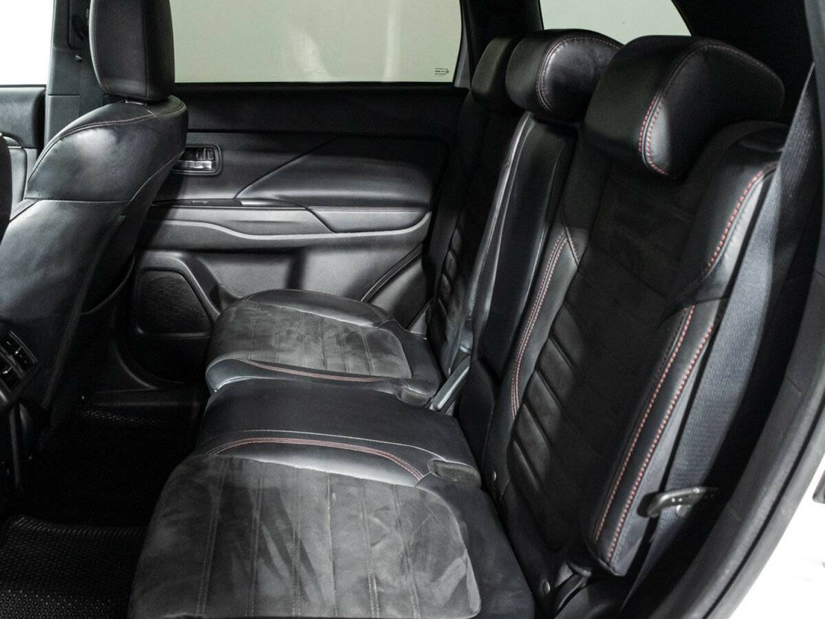 Купить Mitsubishi Outlander с пробегом. Фото: #9