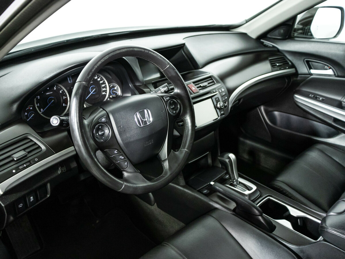 Купить Honda Crosstour с пробегом. Фото: #8