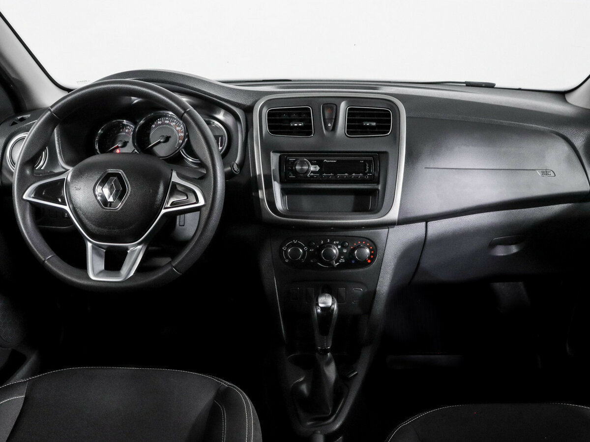 Купить Renault Logan с пробегом. Фото: #8
