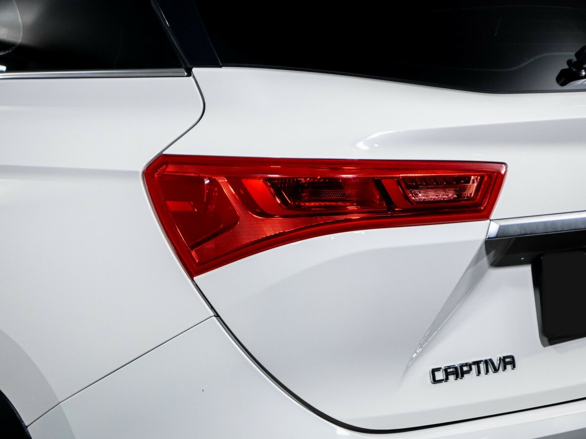 Купить Chevrolet Captiva с пробегом. Фото: #16