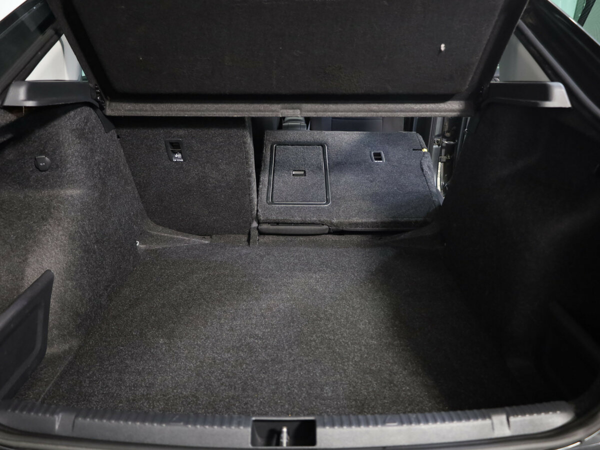 Купить Skoda Rapid с пробегом. Фото: #28