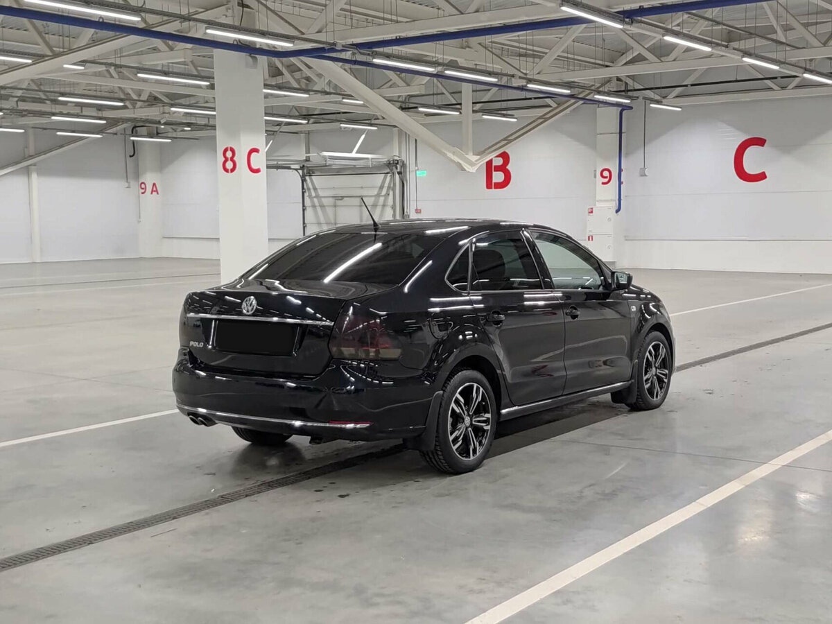 Купить Volkswagen Polo с пробегом. Фото: #4