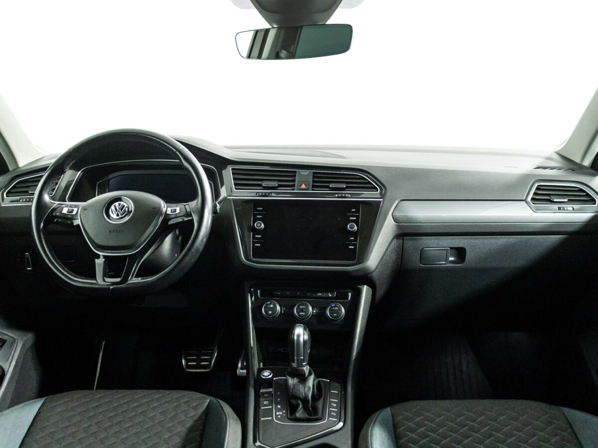 Купить Volkswagen Tiguan с пробегом. Фото: #12