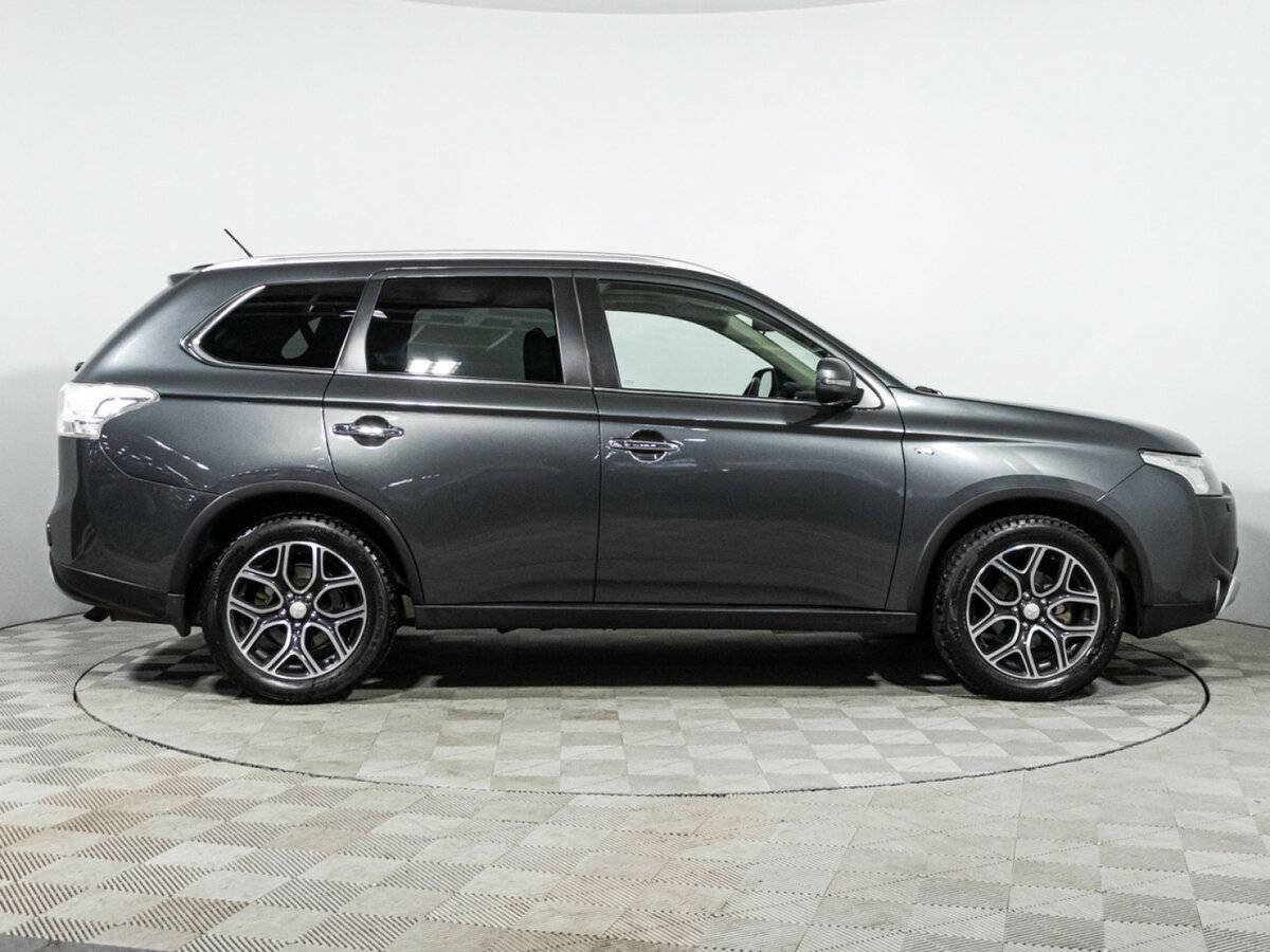Купить Mitsubishi Outlander с пробегом. Фото: #3