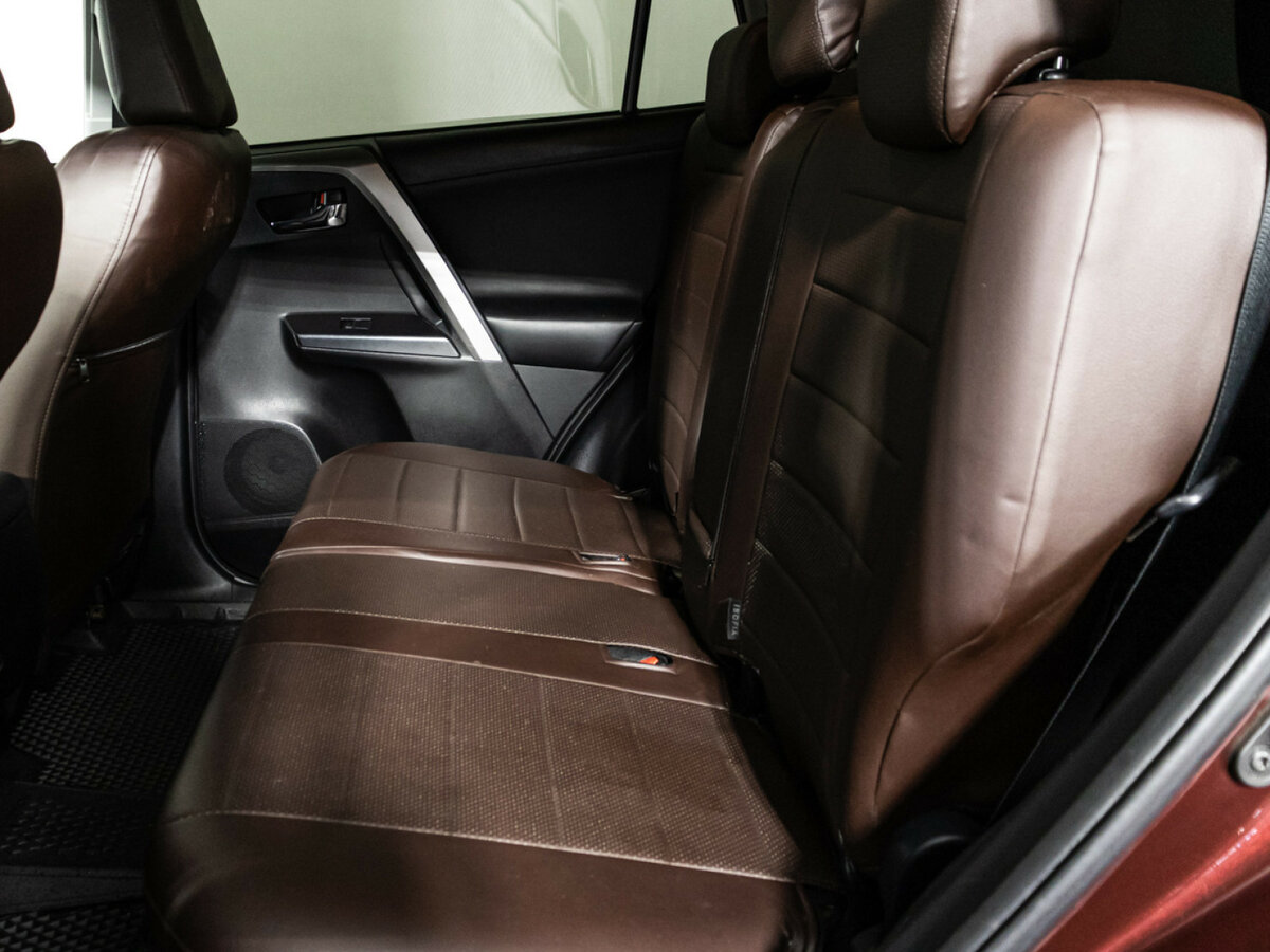 Купить Toyota RAV4 с пробегом. Фото: #7