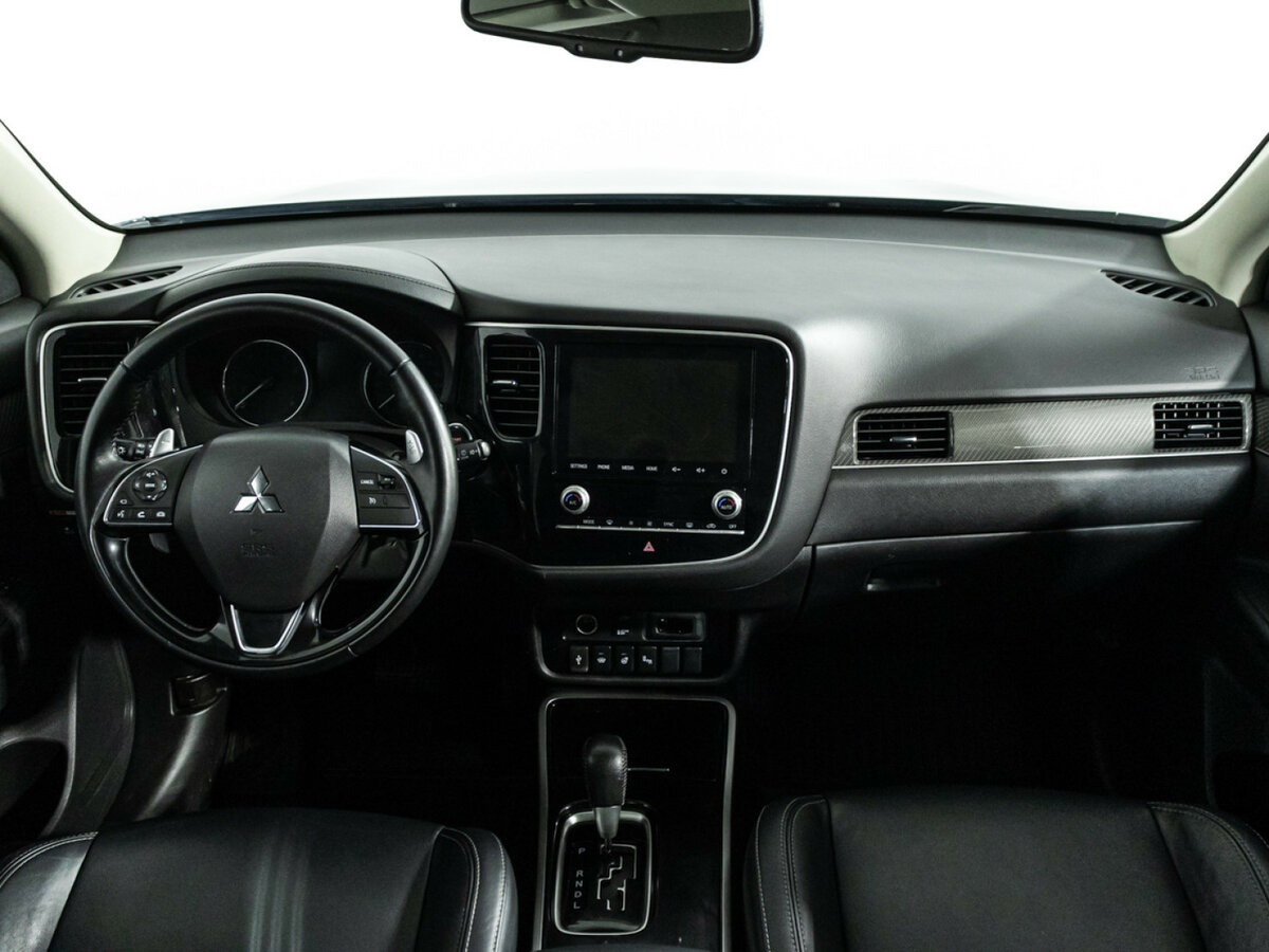 Купить Mitsubishi Outlander с пробегом. Фото: #10