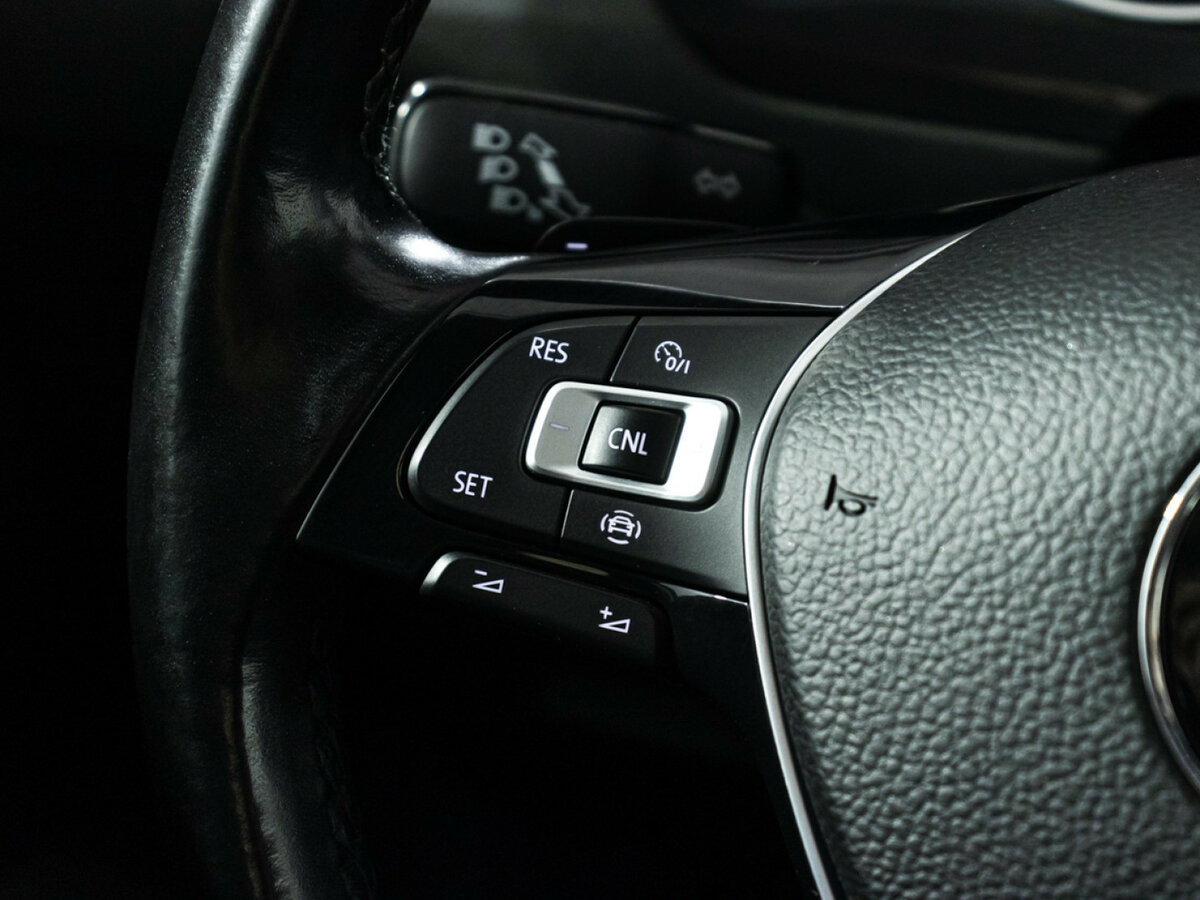 Купить Volkswagen Tiguan с пробегом. Фото: #16