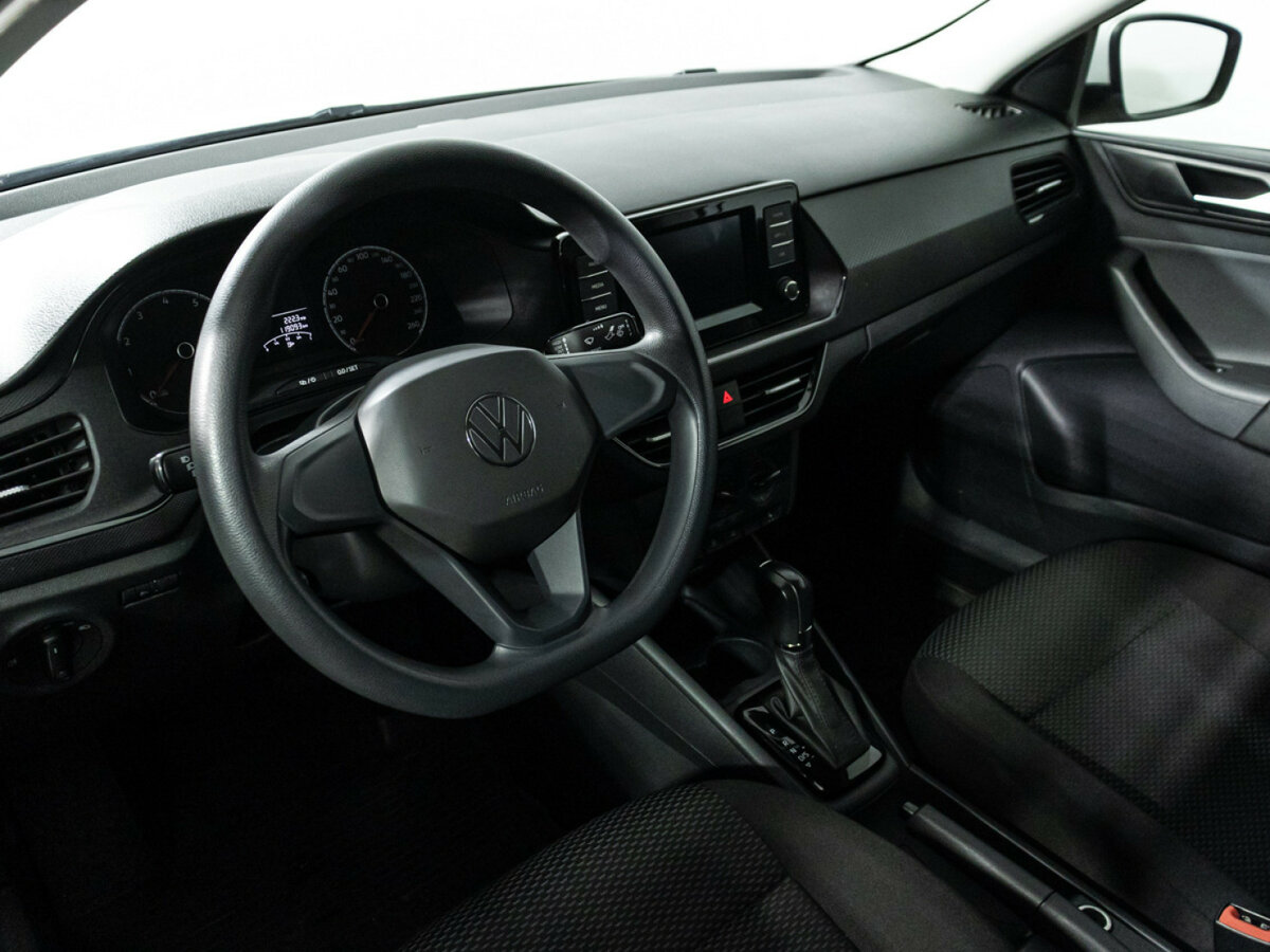 Купить Volkswagen Polo с пробегом. Фото: #10