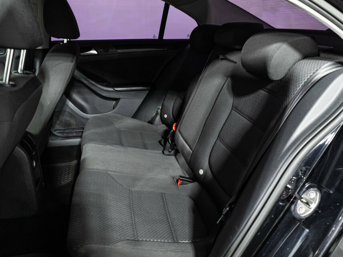 Купить Volkswagen Jetta с пробегом. Фото: #9
