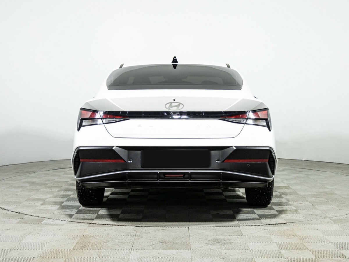 Купить Hyundai Elantra с пробегом. Фото: #5