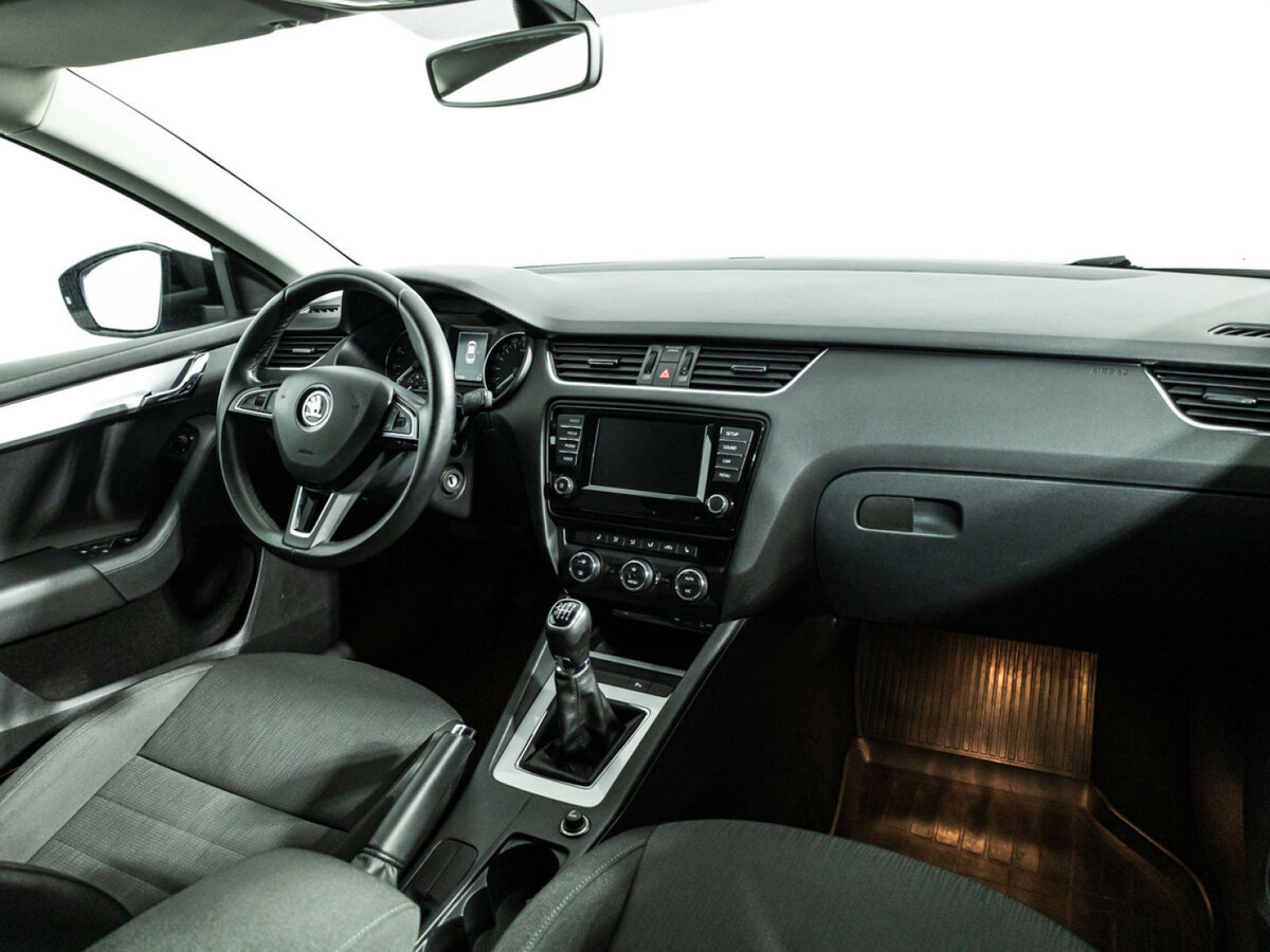 Купить Skoda Octavia с пробегом. Фото: #8
