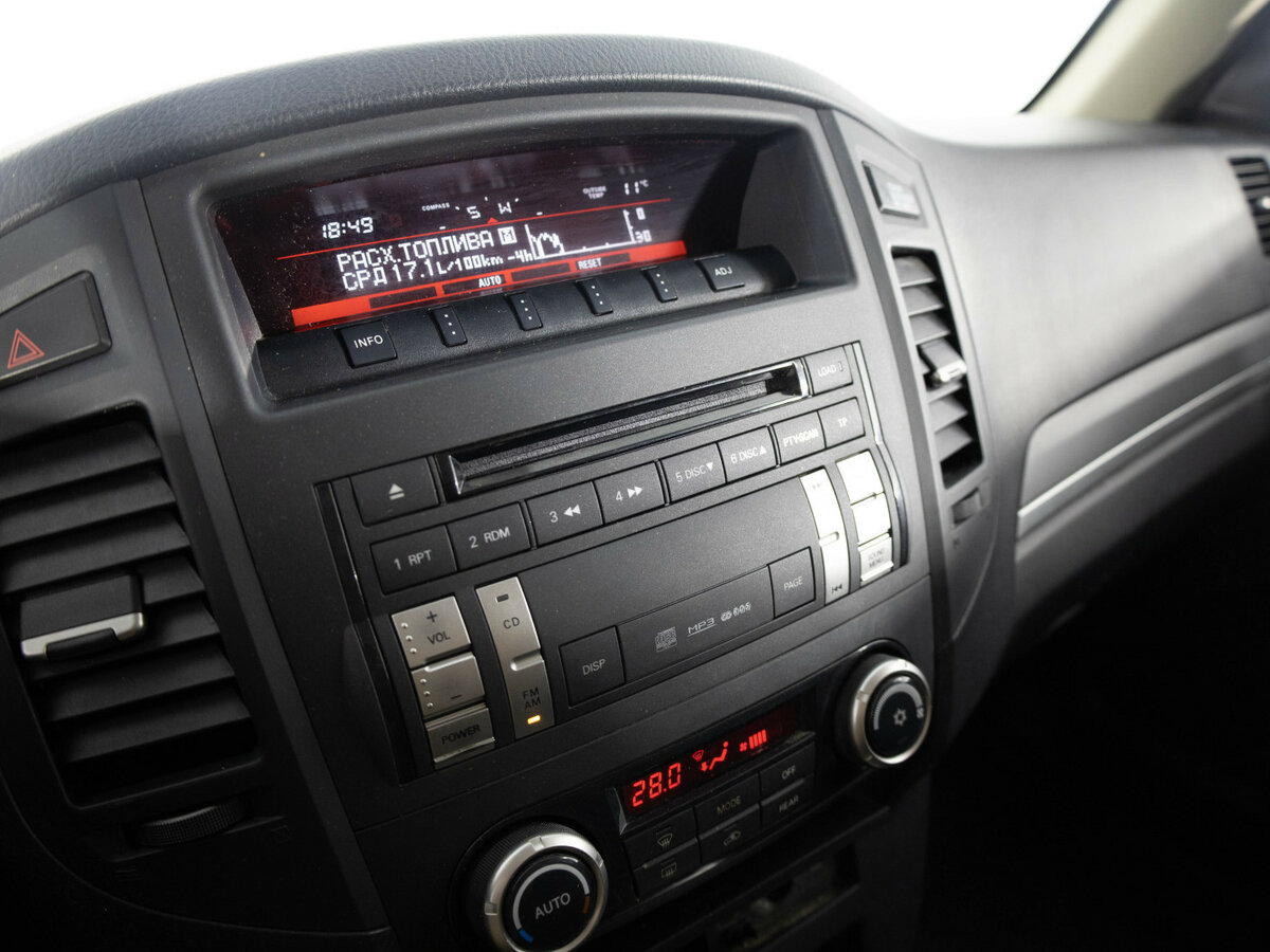 Купить Mitsubishi Pajero с пробегом. Фото: #13