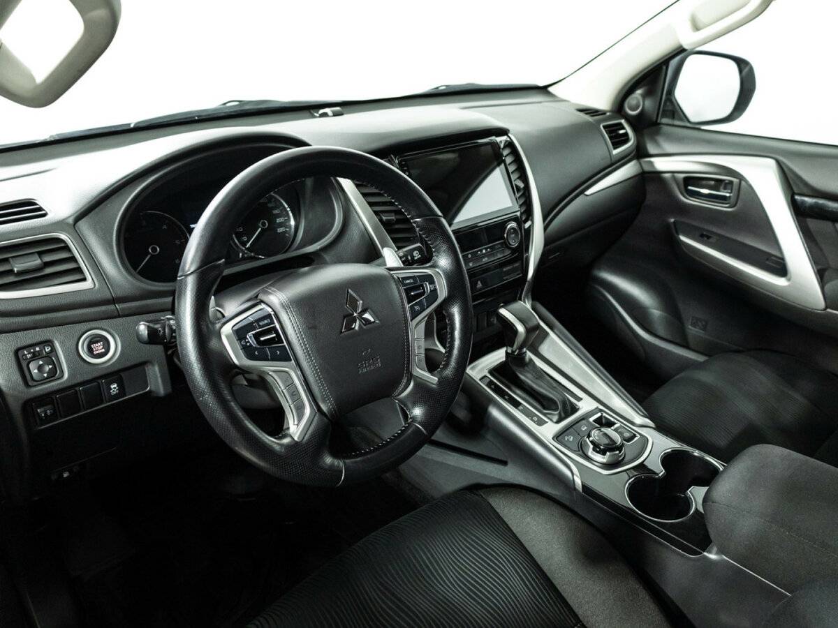 Купить Mitsubishi Pajero Sport с пробегом. Фото: #8
