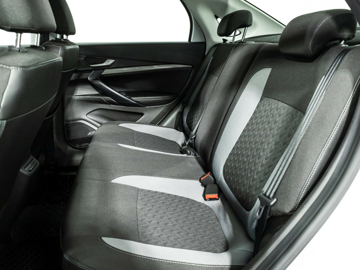 Купить Lada (ВАЗ) Vesta с пробегом. Фото: #9