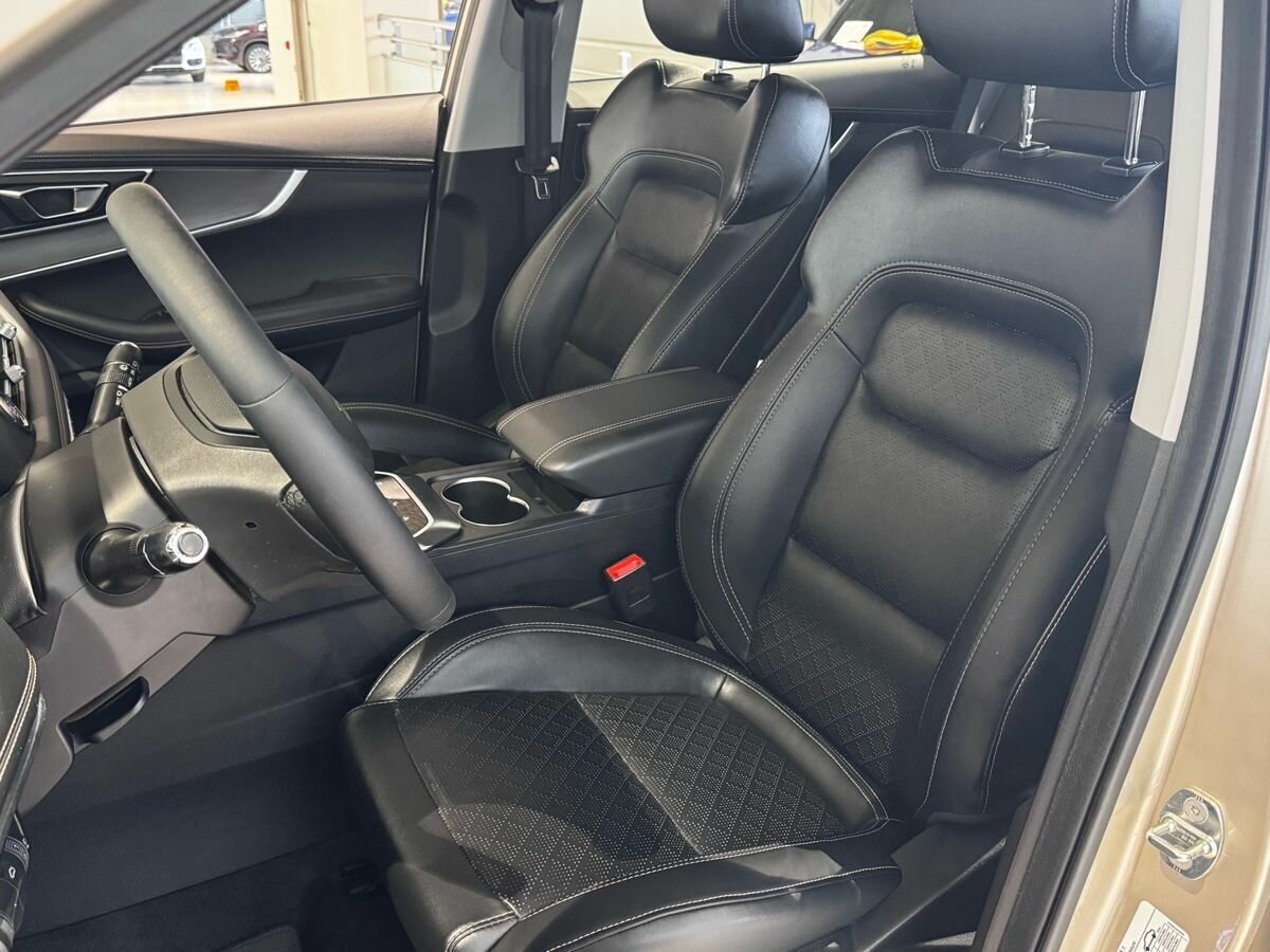 Купить Chery Tiggo 8 с пробегом. Фото: #10