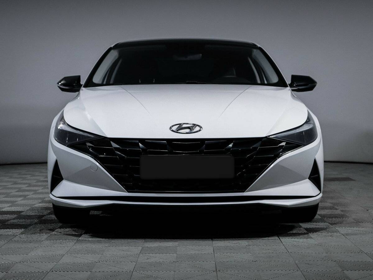 Купить Hyundai Elantra с пробегом. Фото: #1
