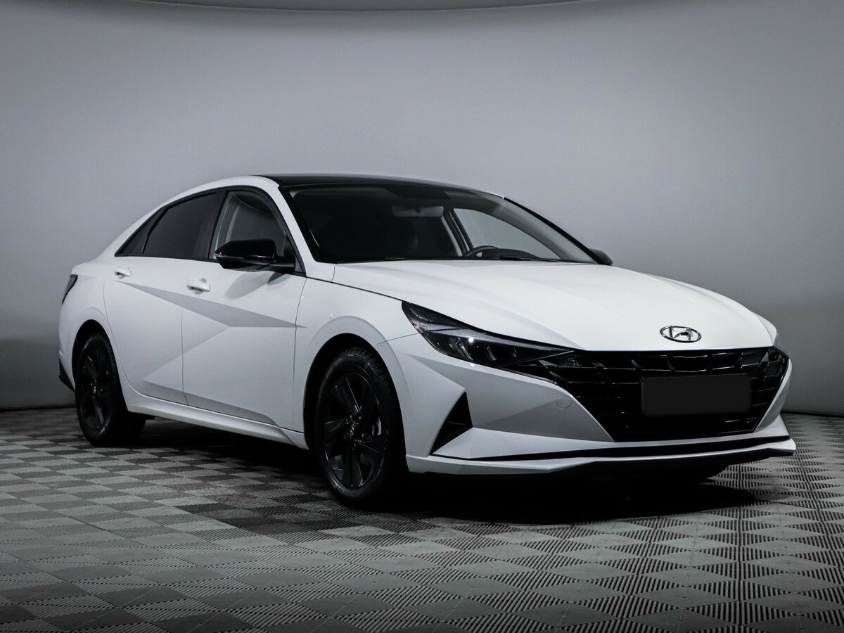 Купить Hyundai Elantra с пробегом. Фото: #2